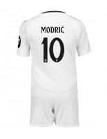 Otroške Nogometnih dresov Real Madrid Luka Modric #10 Domači 2024-25 Kratki rokavi (+ hlače)